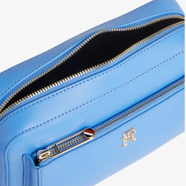 TOMMY HILFIGER Crossbody Camera Bag in Blue