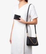 MICHAEL KORS Gift Box Set Of Leather Crossbody Bag and Card Holder in Black