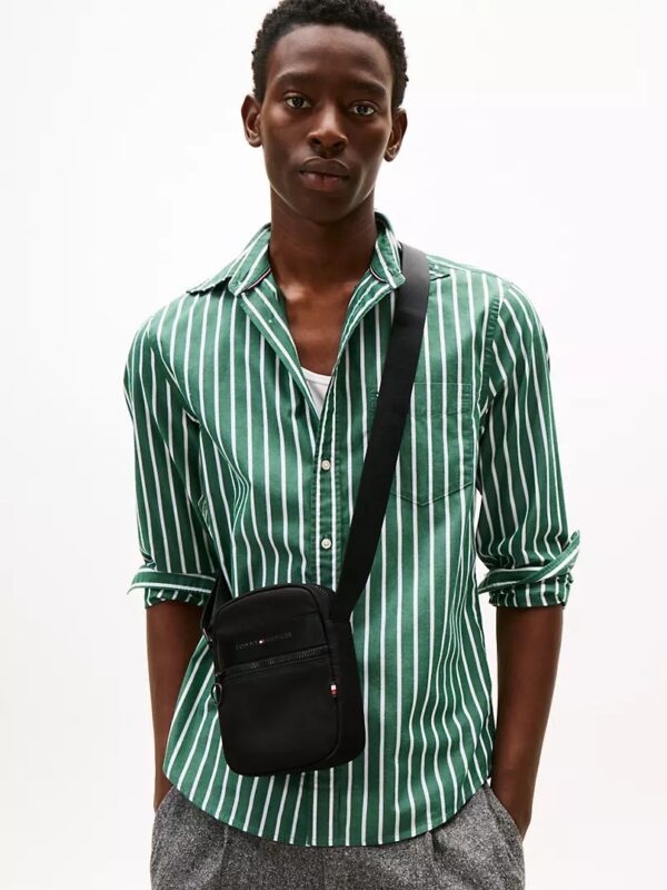 TOMMY HILFIGER MEN Tommy Logo Mini Reporter Bag in black