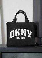 DKNY HADLEE MEDIUM LOGO TOTE in BLACK