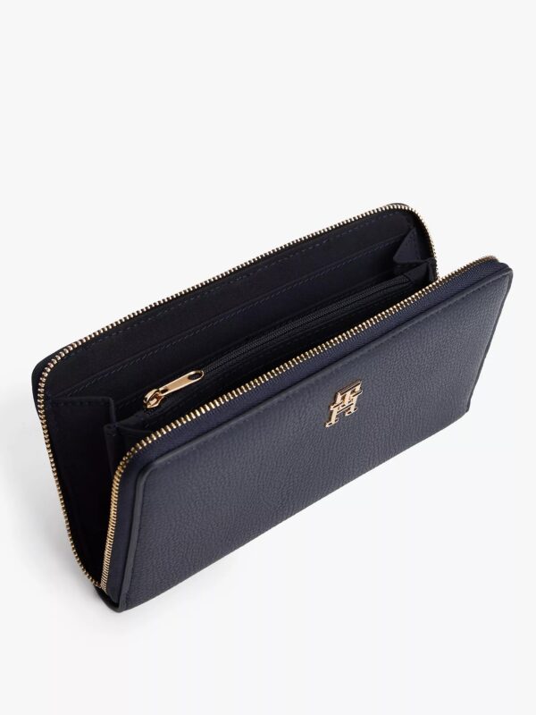 Tommy Hilfiger Wide Continental Wallet In NAVY
