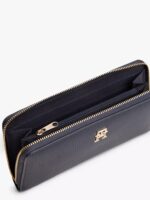 Tommy Hilfiger Wide Continental Wallet In NAVY