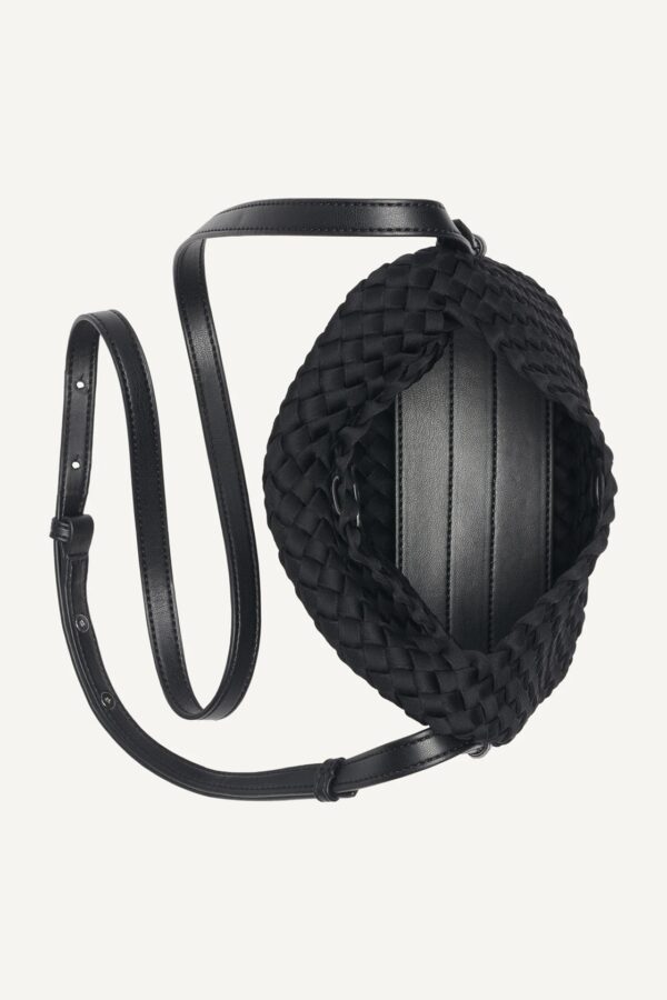 DKNY WOVEN SMALL CROSSBODY BAG IN BLACK