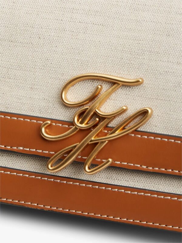 TOMMY HILFFIGER SIGNATURE LOGO CANVAS CROSSBODY BAG IN COGNAC