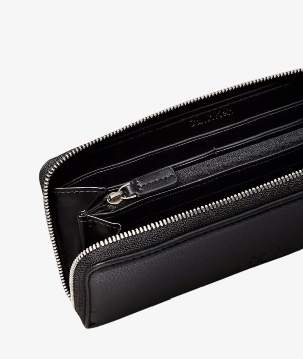 CALVIN KLEIN Ultralight LOGO Wristlet IN BLACK
