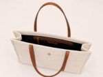 TOMMY HILFIGER LARGE STRIPED TOTE BAG IN WHITE & BEIGE