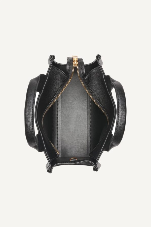 DKNY HADLEE SMALL LOGO TOTE BAG IN BLACK