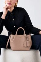 GUESS AMORETTE HANDBAG IN BEIGE