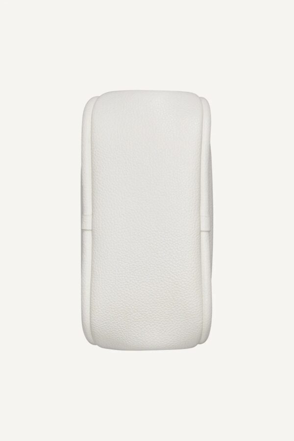 DKNY CAPRI MEDIUM HOBO CROSSBODY BAG IN WHITE