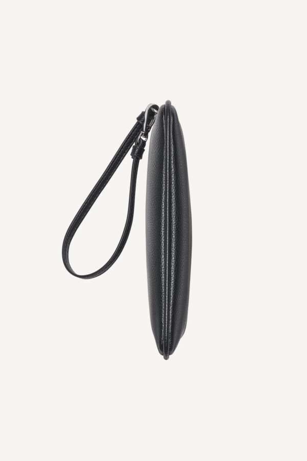 DKNY SARAH WRISTLET IN BLACK